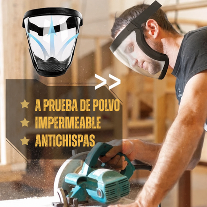 La visera protege el rostro del polvo fino y de la niebla.